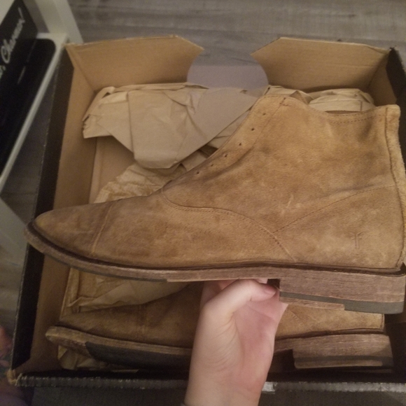 FRYE brand new in suede faded brown- no laces - Picture 4 of 8